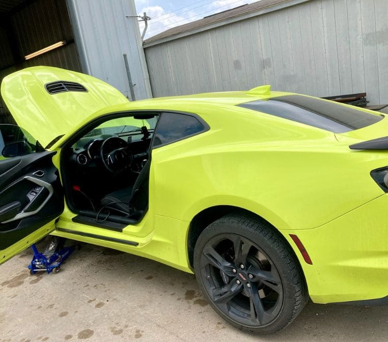 green color car Image